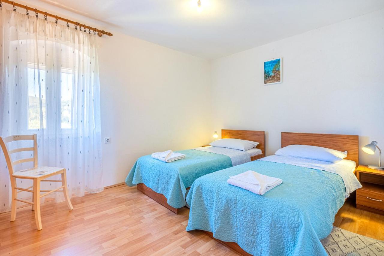 Apartmani Valun1 Exterior foto